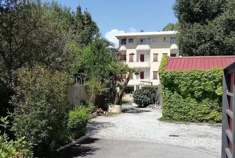 Hotel La Tavernetta dei Ronchi Marina di Massa 3*,  Italia