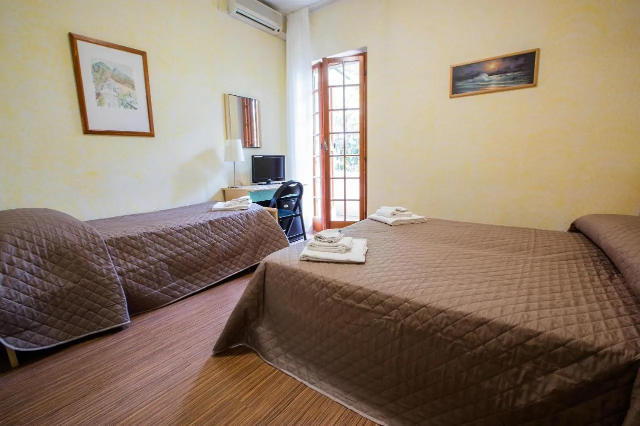Hotel La Tavernetta Dei Ronchi Marina di Massa